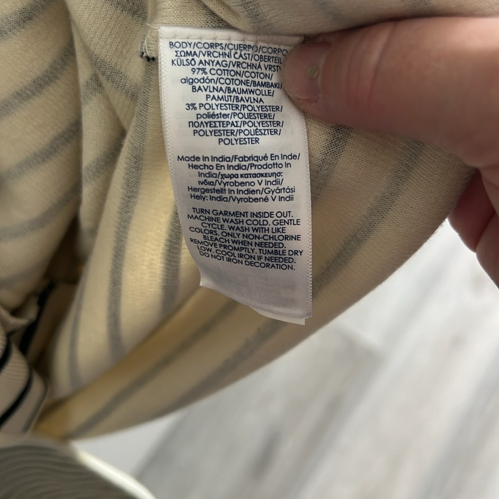 1. Chaps Woman’s Sweater Blazer with 3 functional Metal buttons and lapel. - Picture 8 of 16